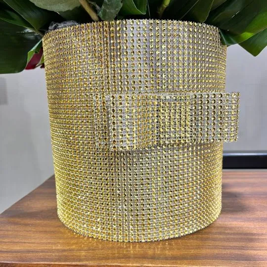 caja pote strass gold con rosas importadas